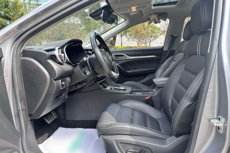 Used MG 6 New Energy 2018 45T E-DRIVE Intelligent Drive Hybrid PILOT Super Internet Edition Interior 4