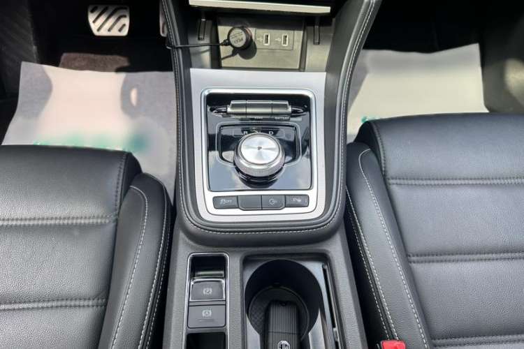 Used MG 6 New Energy 2018 45T E-DRIVE Intelligent Drive Hybrid PILOT Super Internet Edition Interior 3