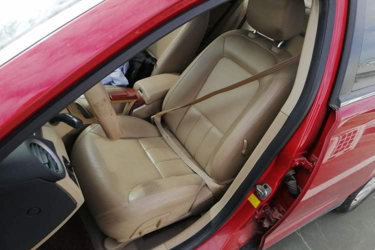 Used Roewe 550 2012 550 1.8T Automatic Full-Gold Limited Edition
