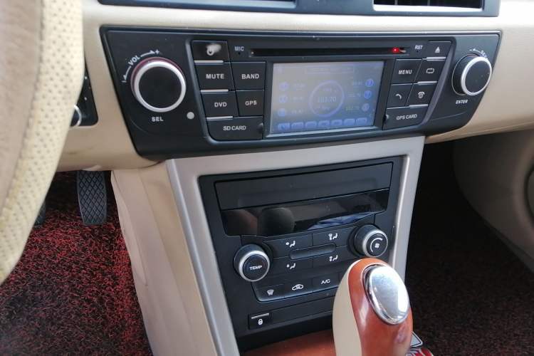 Used Roewe 550 2012 550 1.8T Automatic Full-Gold Limited Edition
