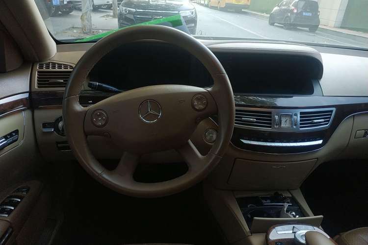 Used Mercedes-Benz S-Class 2008 S 350 L Dynamic Model

