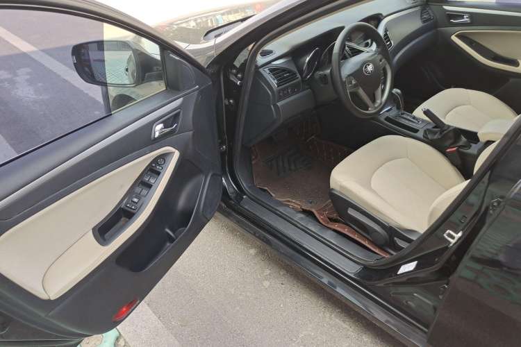 Used Bestune B70 2014 2.0L automatic comfort version