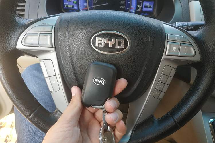 Used BYD S6 2012 2.4L Automatic Luxury Edition