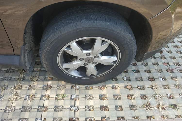 Used BYD S6 2012 2.4L Automatic Luxury Edition