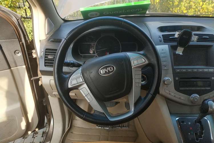 Used BYD S6 2012 2.4L Automatic Luxury Edition