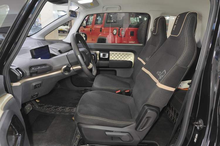 Used Baojun KiWi EV 2021 Designer Lithium Iron Phosphate
