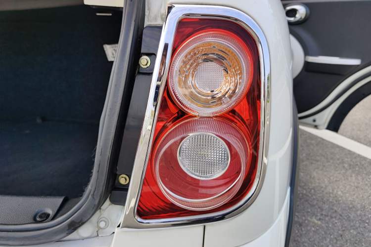 Used Lifan Auto 330 2014 1.3L Manual Comfort Version