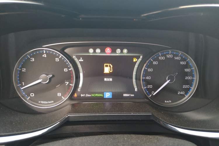 Used GAC Trumpchi GS7 2017 320T Two-Wheel-Drive Luxury Smart Connectivity Model