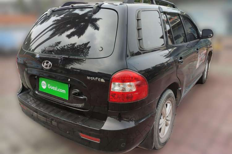 Used Huatai Santa Fe Classic 2013 2.0T Diesel Manual Two-Wheel Drive Sunroof Model