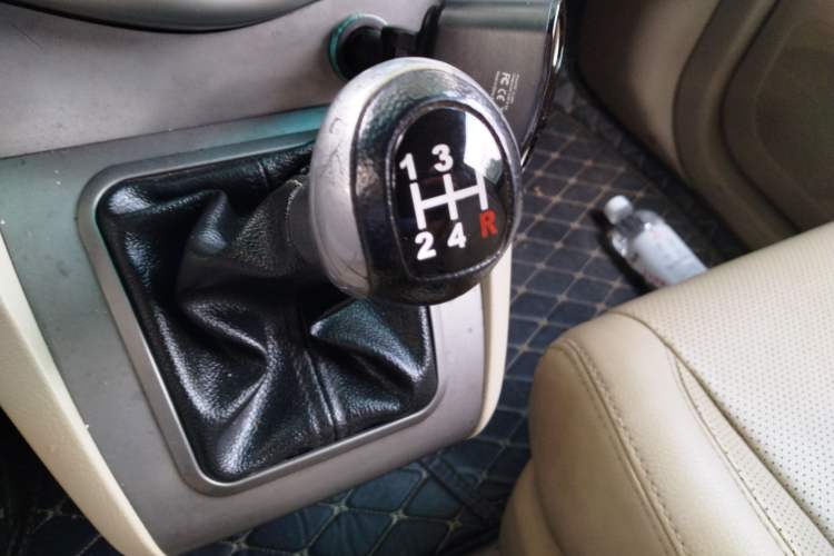 Used BYD S6 2012 2.0L Manual Luxury Version