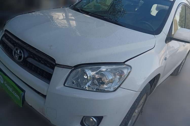 Used Toyota RAV4 2010 2.0L Manual Deluxe Upgrade