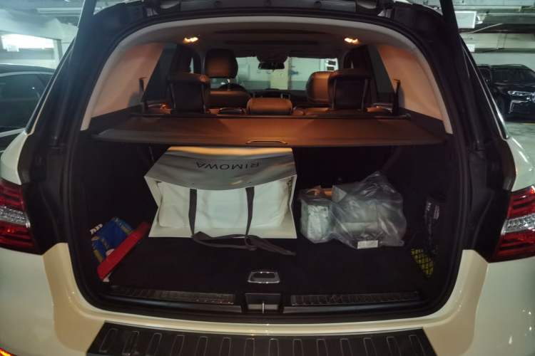 Used Mercedes-Benz M-Class 2012 ML 350 Luxury Edition
