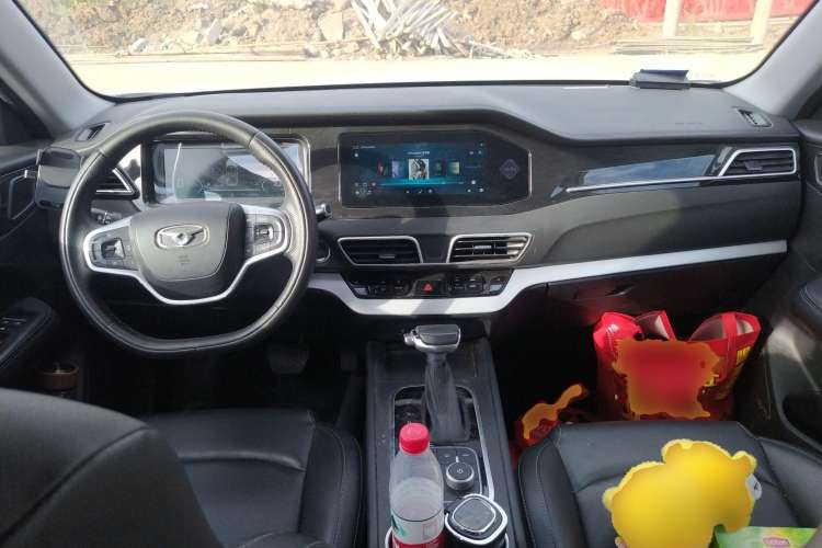 Used Cowin Xuanjie 2020 1.5L CVT Zhaо Center Console