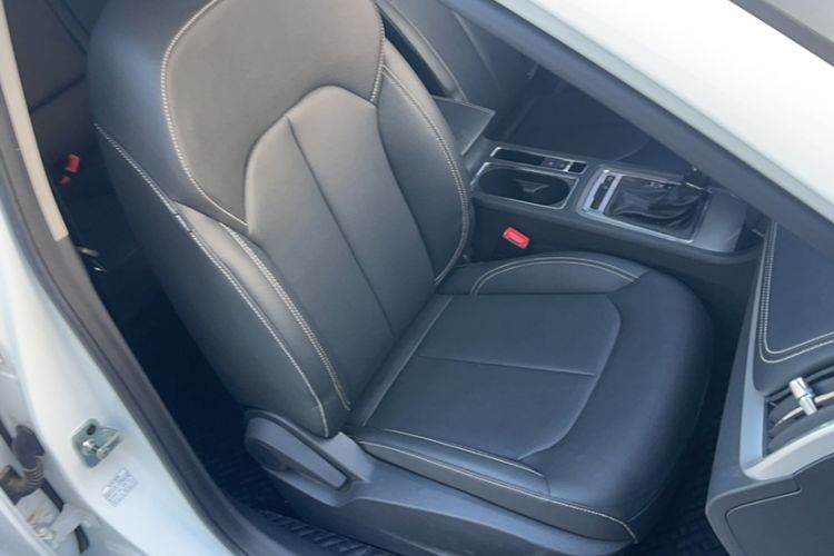 Used Roewe i6 2020 PLUS 1.6L CVT 4G Connected Glory Flagship Edition
