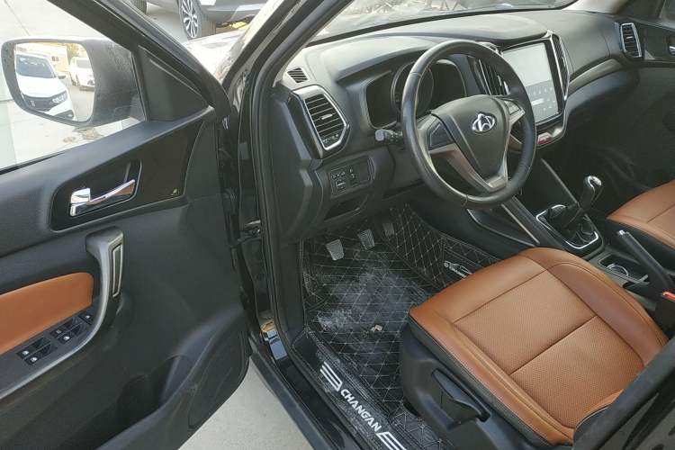 Used Oshan CX70 2016 1.6L Manual Luxury Model