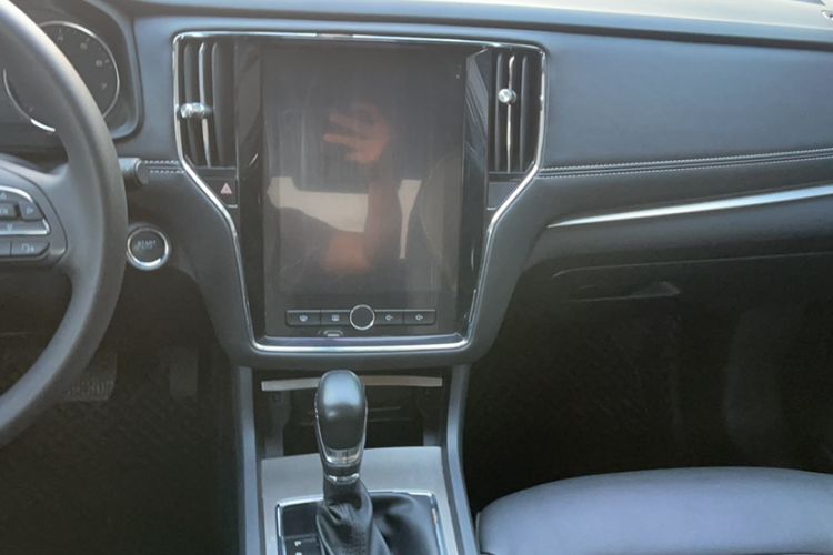 Used Roewe i6 2020 PLUS 1.6L CVT 4G Connected Glory Flagship Edition
