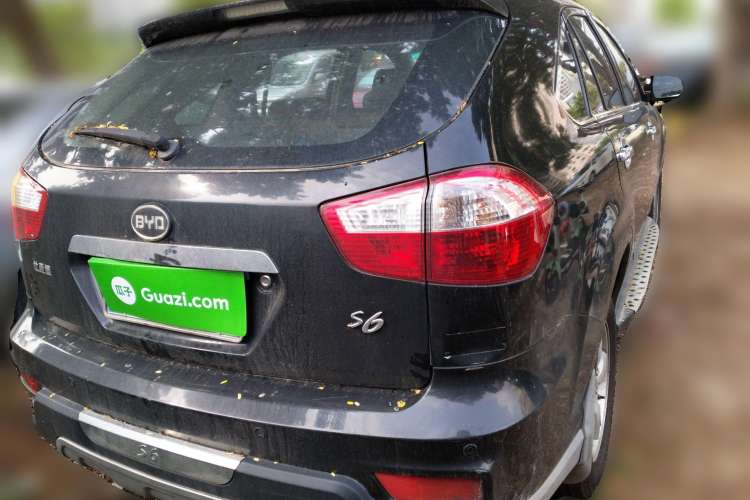 Used BYD S6 2012 2.0L Manual Luxury Version