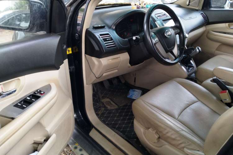 Used BYD S6 2012 2.0L Manual Luxury Version