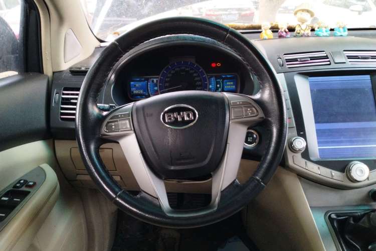 Used BYD S6 2012 2.0L Manual Luxury Version