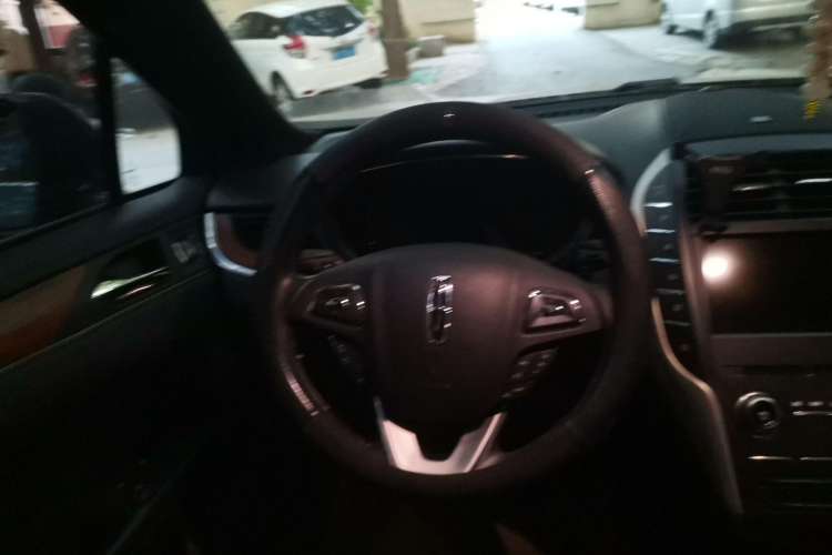 Used Lincoln MKC 2017 2.0T Two-Wheel-Drive Luxury Edition