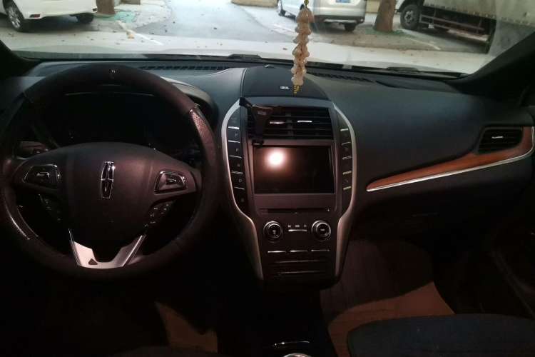 Used Lincoln MKC 2017 2.0T Two-Wheel-Drive Luxury Edition