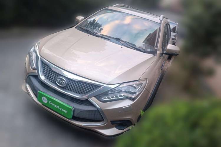 Used BYD Tang New Energy 2015 2.0T Four-Wheel-Drive Flagship Model