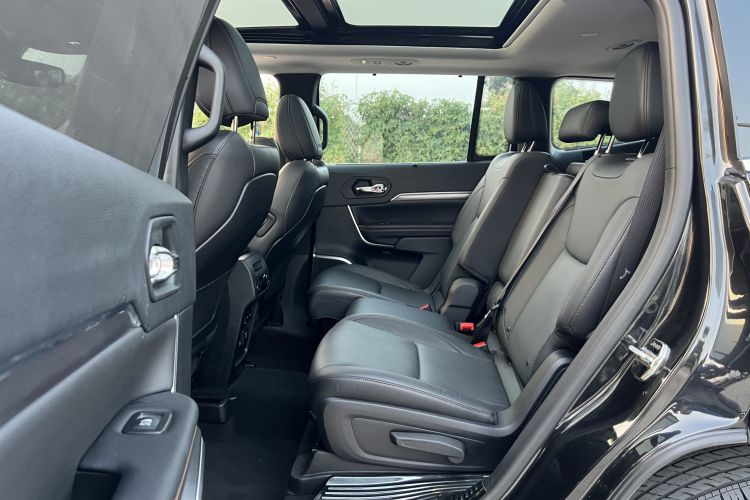 Used Jeep Grand Commander 2018 2.0T Four-Wheel Drive Smart Enjoyment Version China VI
