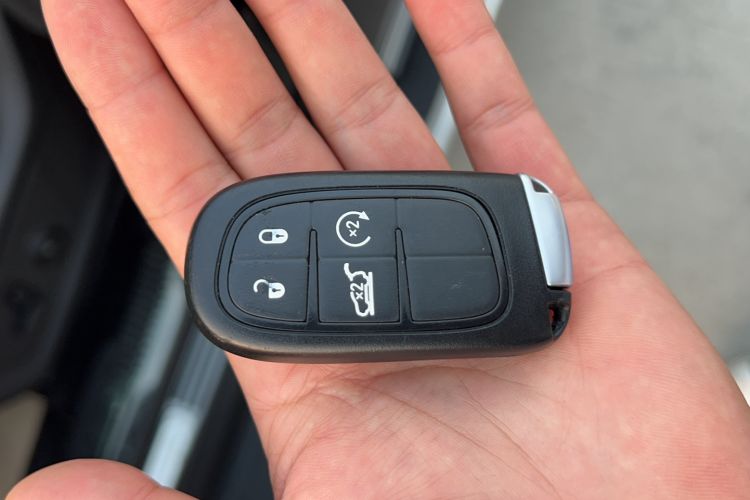 Used Jeep Grand Commander 2018 2.0T Four-Wheel Drive Smart Enjoyment Version China VI
