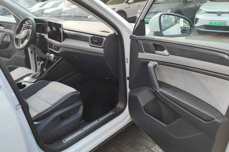 Used Volkswagen Tayron X 2023 330TSI Two-Wheel-Drive Prestige High-Energy Version
