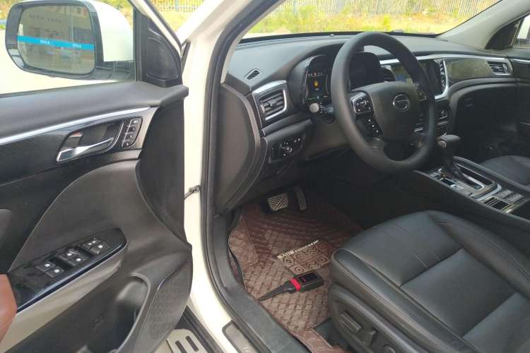 Used GAC Trumpchi GS7 2017 320T Two-Wheel-Drive Luxury Smart Connectivity Model