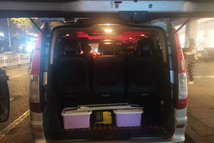 Used Mercedes-Benz Viano 2010 2.5L Prestige Edition Trunk