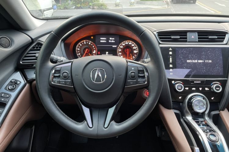 Used Acura CDX 2016 1.5T Two-Wheel Drive Deluxe Edition Interior 2