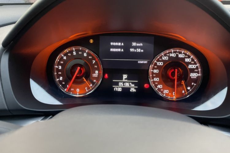 Used Acura CDX 2016 1.5T Two-Wheel Drive Deluxe Edition Odometer Close Up