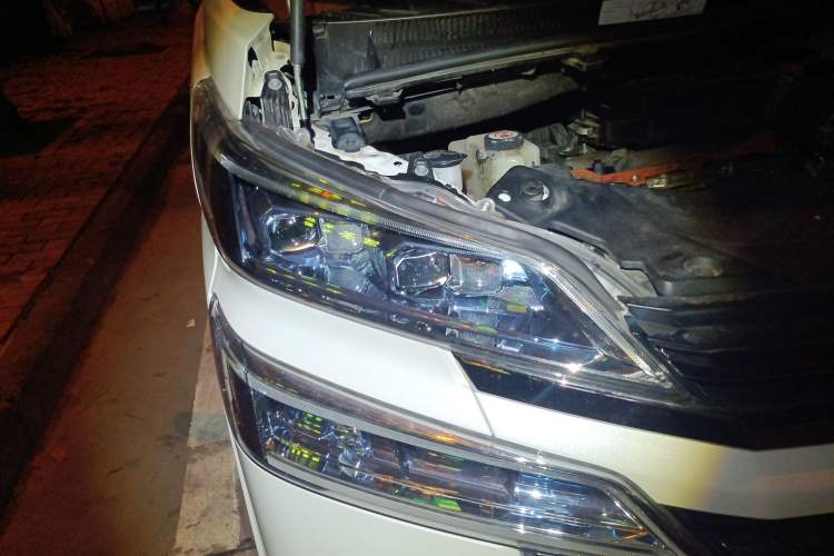 Used Toyota Vellfire 2019 Dual-Engine 2.5L HV Prestige Edition
