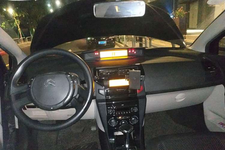 Used Citroen C-Quatre 2012 Sedan 1.6L Automatic Prestige Model Center Console