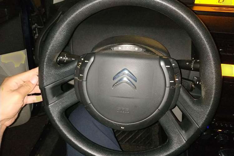 Used Citroen C-Quatre 2012 Sedan 1.6L Automatic Prestige Model Steering Wheel