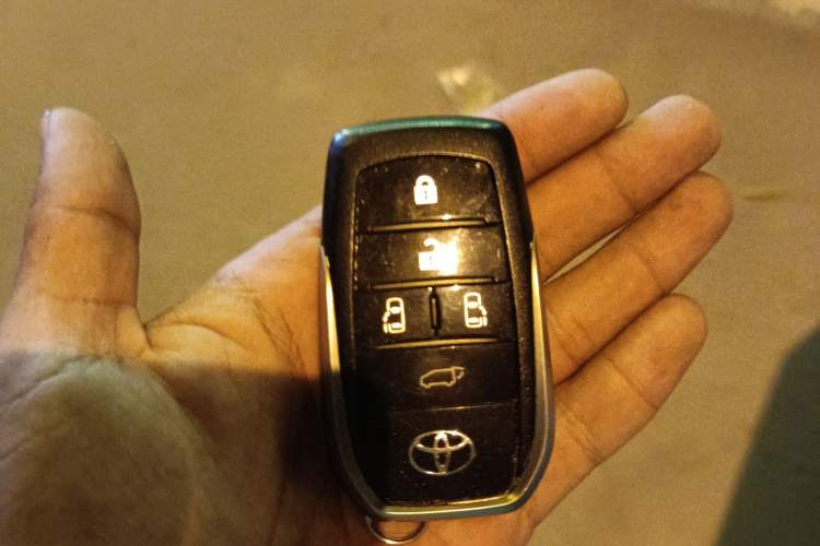 Used Toyota Vellfire 2019 Dual-Engine 2.5L HV Prestige Edition
