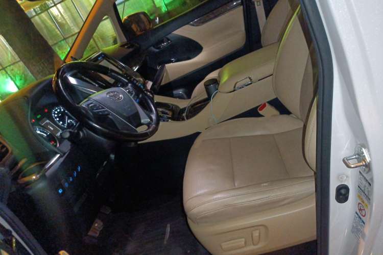 Used Toyota Vellfire 2019 Dual-Engine 2.5L HV Prestige Edition
