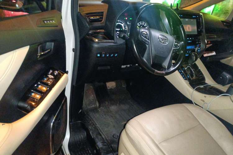 Used Toyota Vellfire 2019 Dual-Engine 2.5L HV Prestige Edition
