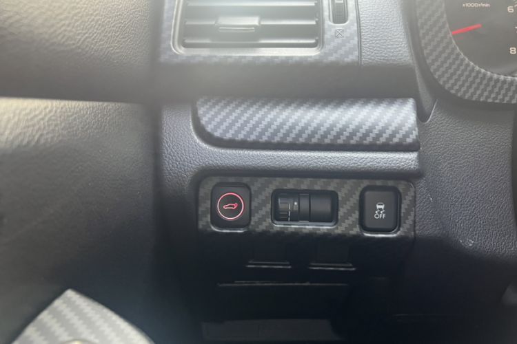 Used Subaru XV 2012 2.0i Luxury Edition
