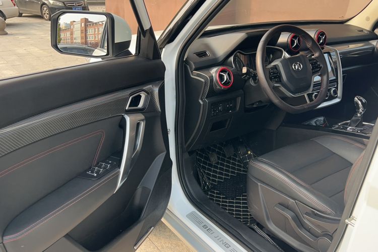 Used BAIC Off-Road BJ20 2016 1.5T Manual Luxury Model
