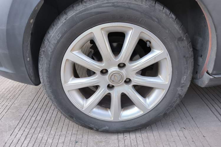 Used Dongfeng Aeolus H30 2012 CROSS 1.6L Automatic Luxury Model