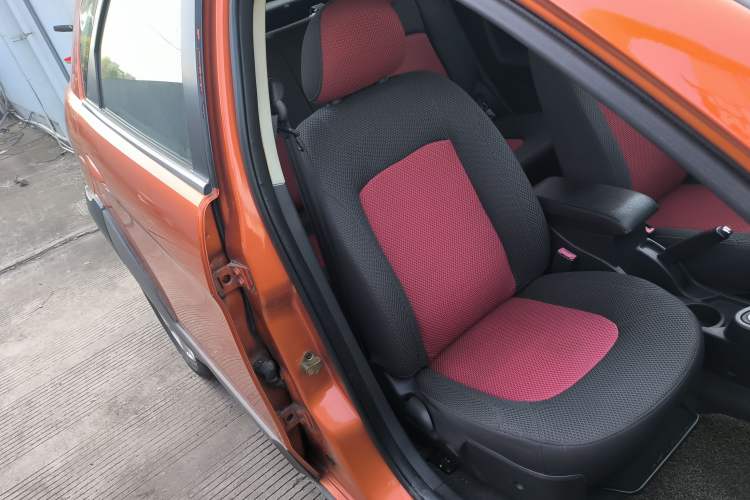 Used Dongfeng Aeolus H30 2012 CROSS 1.6L Automatic Luxury Model