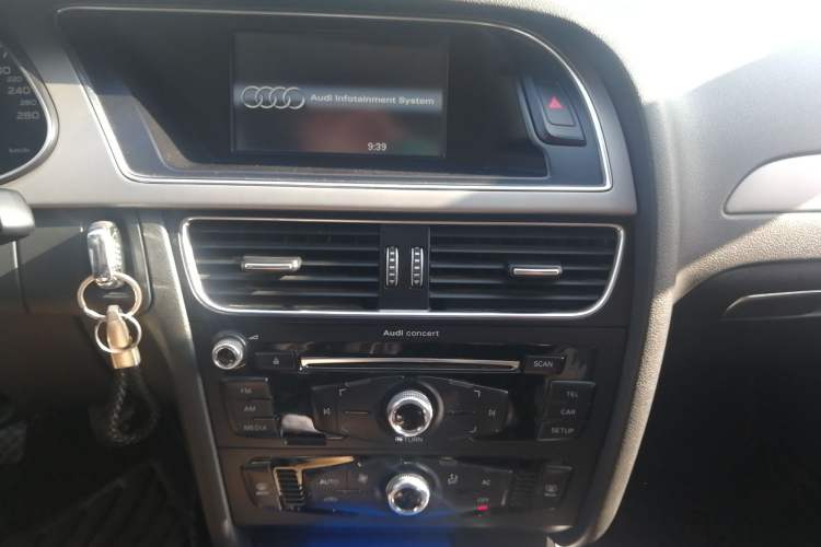 Used Audi A4L 2013 30 TFSI Manual Comfort Model
