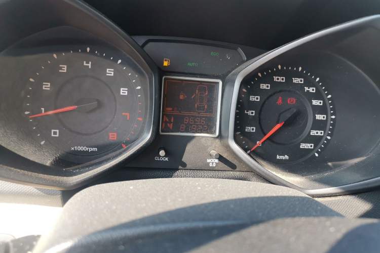 Used Chery Fengyun 2 2013 Hatchback 1.5L AMT Ruìyì Edition
