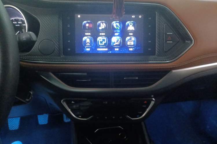 Used Zotye T300 2019 1.5L Manual "Xiao Qiang" Edition Audio And AC Panel