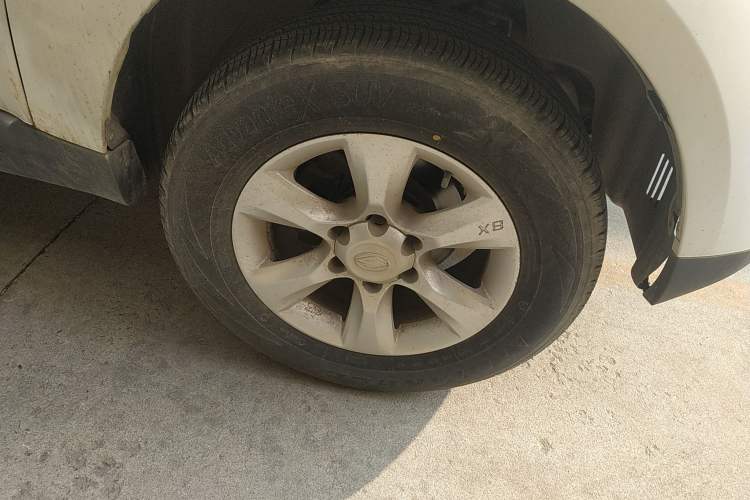 Used Land X8 2014 Explorer Edition 2.0T Gasoline 4x2 Luxury Model
