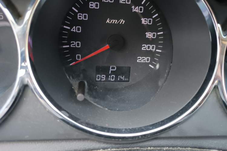 Used Dongfeng Aeolus H30 2012 CROSS 1.6L Automatic Luxury Model