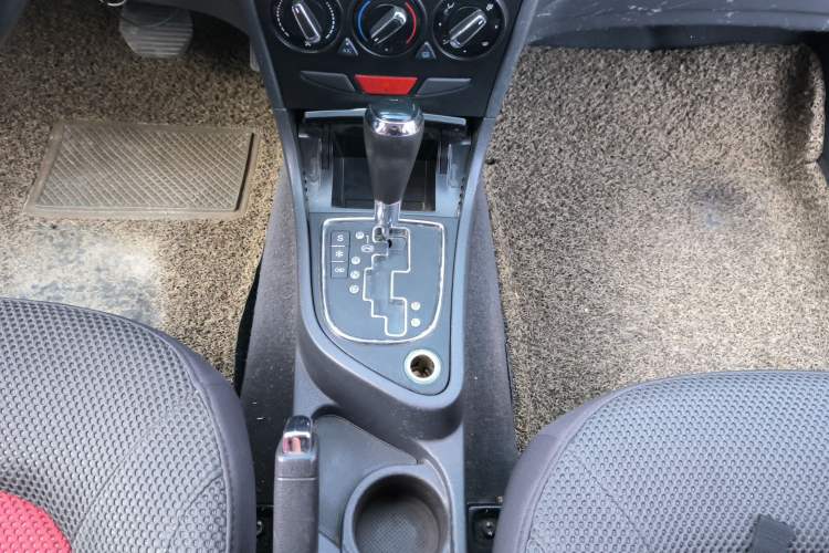 Used Dongfeng Aeolus H30 2012 CROSS 1.6L Automatic Luxury Model