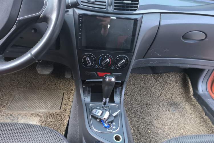 Used Dongfeng Aeolus H30 2012 CROSS 1.6L Automatic Luxury Model